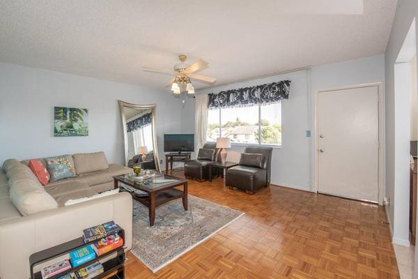 Lake Worth, FL 33462,6289 Lear DR 301