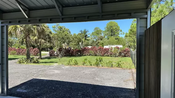 Loxahatchee, FL 33470,17024 N 89th PL C