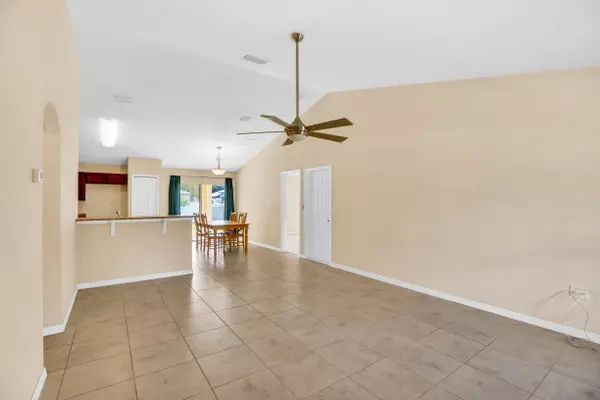 Vero Beach, FL 32967,8256 104th CT