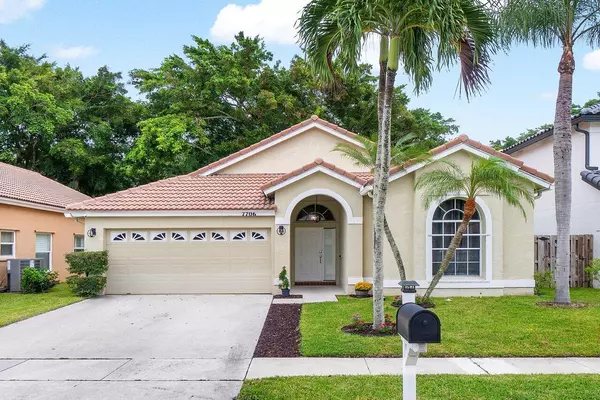 7706 Hoffy CIR, Lake Worth, FL 33467