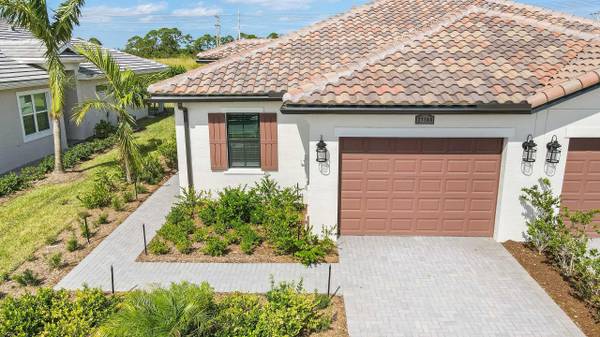 27100 SW Viterbo WAY, Port Saint Lucie, FL 34986