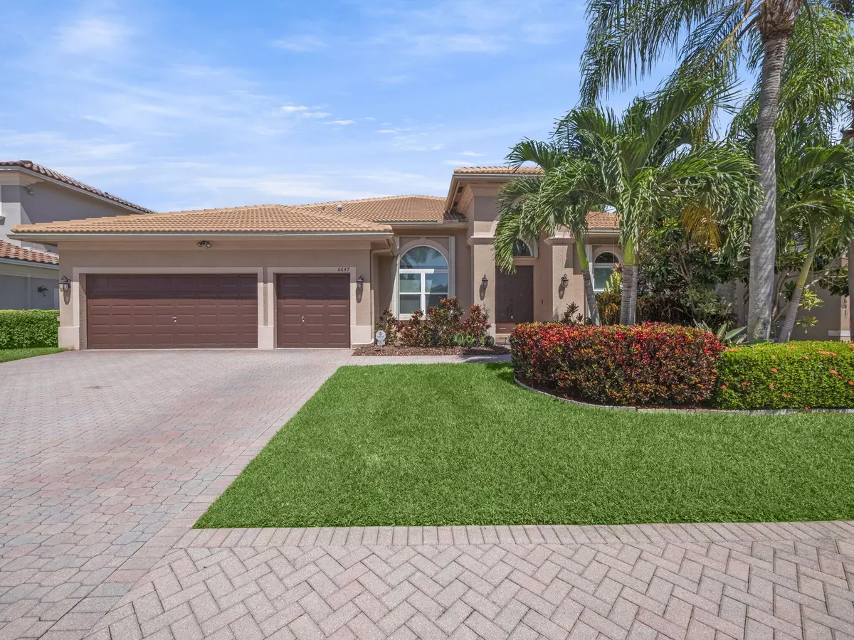 Boynton Beach, FL 33437,6647 Conch CT