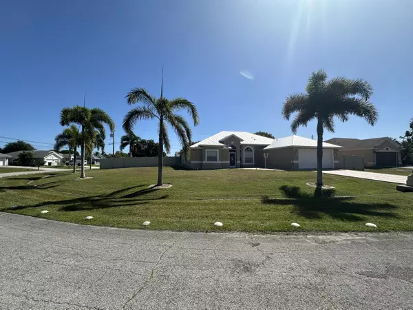 Port Saint Lucie, FL 34984,3212 SE Pinto ST