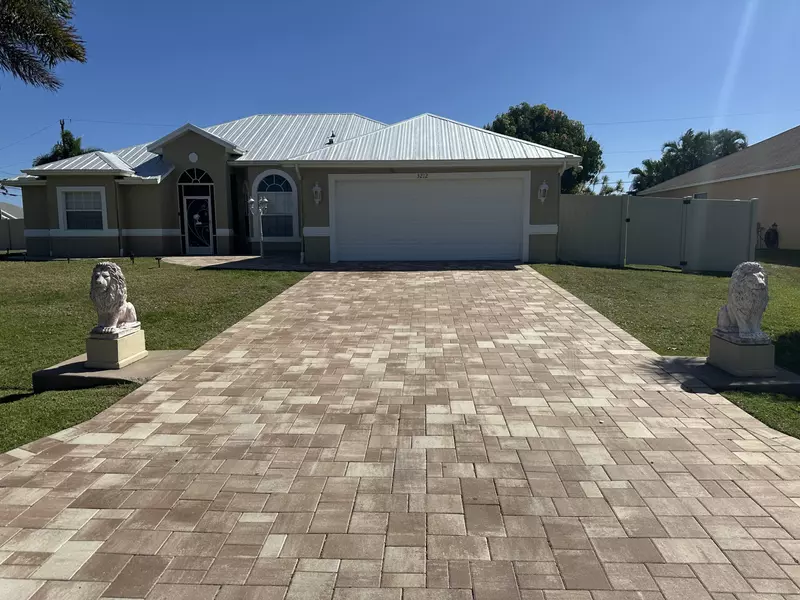 3212 SE Pinto ST, Port Saint Lucie, FL 34984