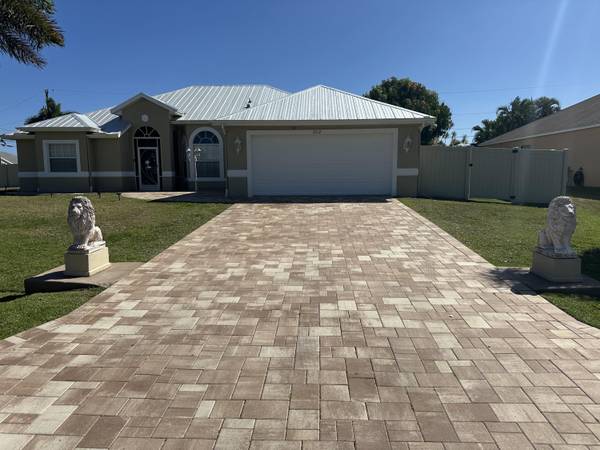 3212 SE Pinto ST,  Port Saint Lucie,  FL 34984