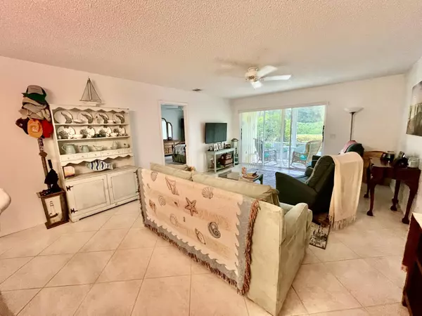 Stuart, FL 34996,1600 SE Saint Lucie BLVD 407