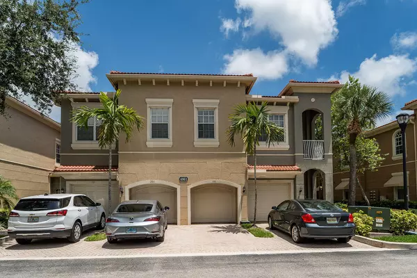 Palm Beach Gardens, FL 33418,4861 Bonsai CIR 101