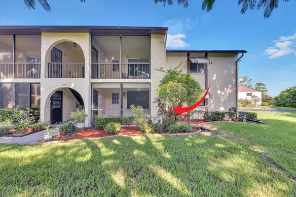 Greenacres, FL 33463,307 Knotty Pine CIR B1