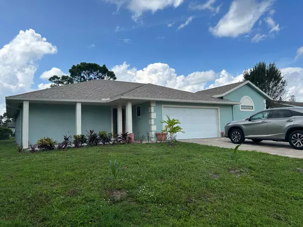 182 NW Broadview ST, Port Saint Lucie, FL 34983