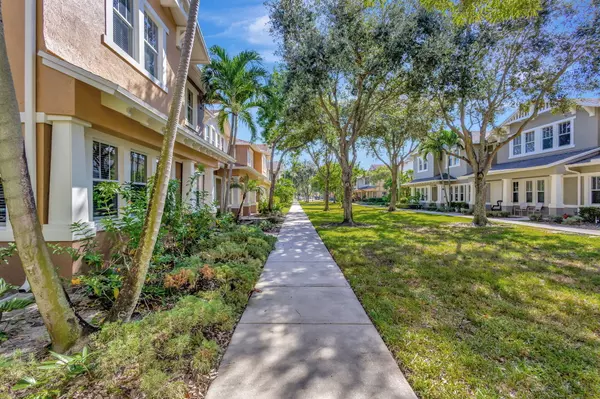 West Palm Beach, FL 33401,975 Millbrae CT 4