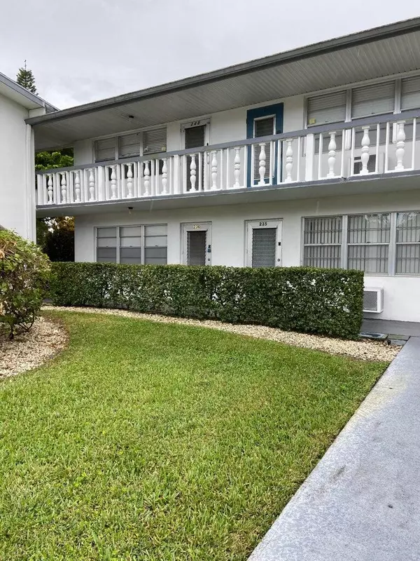 235 Canterbury K, West Palm Beach, FL 33417