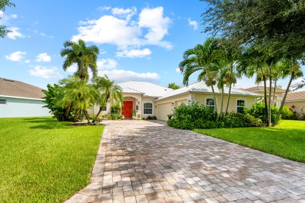 Jensen Beach, FL 34957,453 NW Sunflower PL