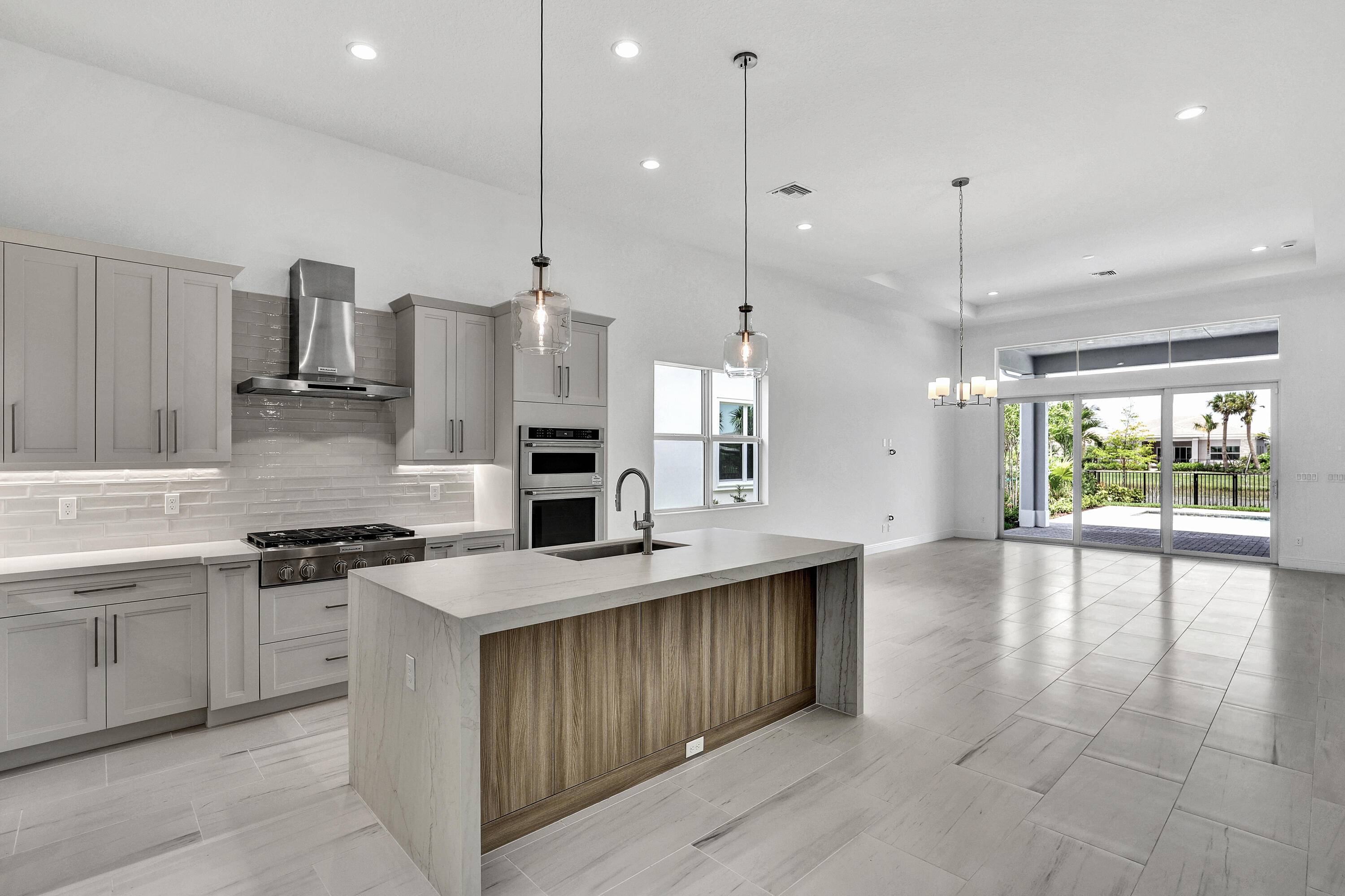 Palm Beach Gardens, FL 33412,10125 Driftwood WAY