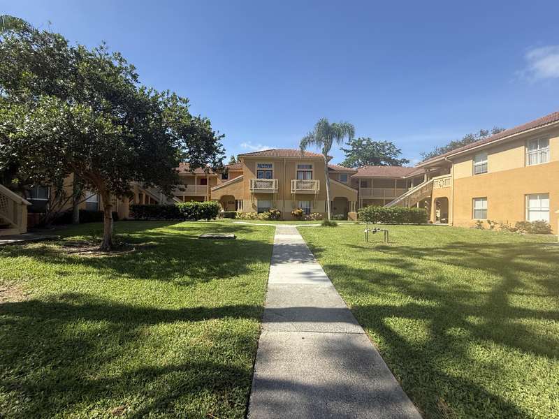 4807 Via Palm LKS 1516, West Palm Beach, FL 33417