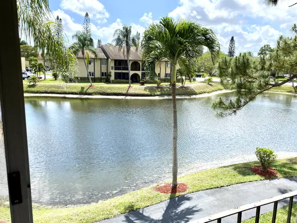 Greenacres, FL 33463,340 Pine Ridge CIR B-2