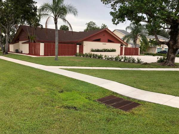 13825 Yarmouth DR D, Wellington, FL 33414