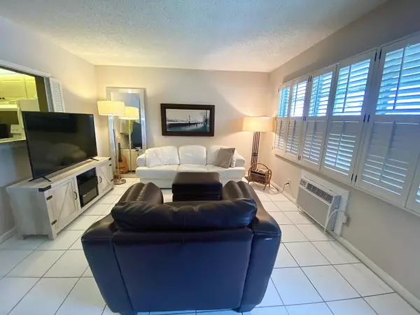 Deerfield Beach, FL 33442,270 Tilford M