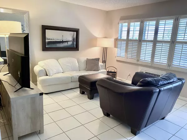 Deerfield Beach, FL 33442,270 Tilford M