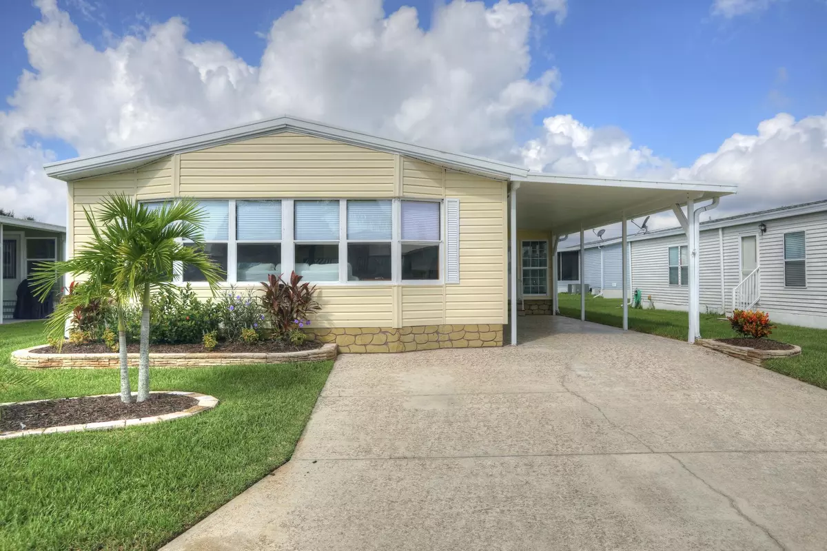 Barefoot Bay, FL 32976,1217 Calusa DR