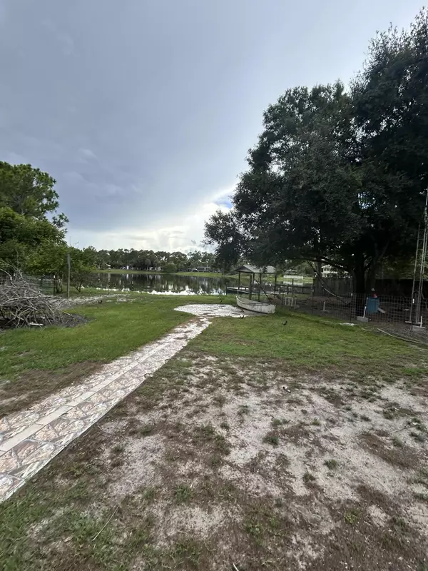 Clewiston, FL 33440,630 E Paso Fino CIR