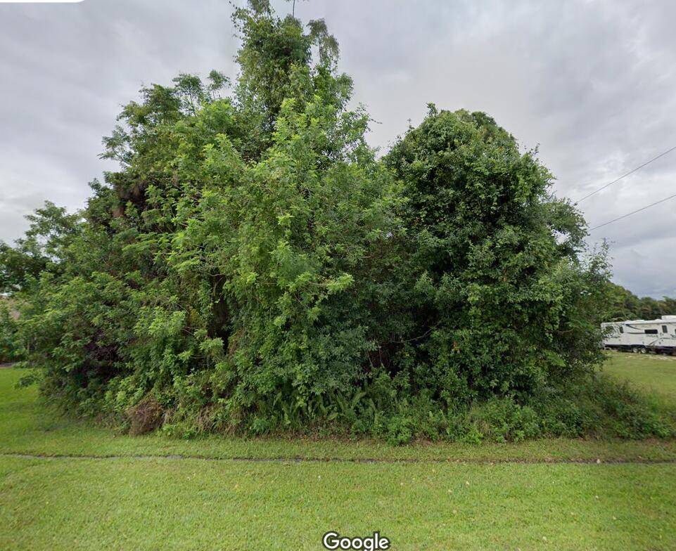 Port Saint Lucie, FL 34983,750 SE SE Cavern AVE