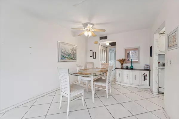 234 Southampton B, West Palm Beach, FL 33417