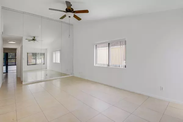 Boynton Beach, FL 33426,38 Buxton LN