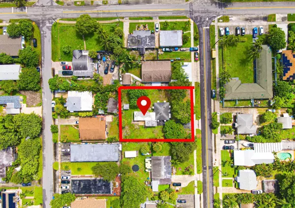 Lantana, FL 33462,615 W Pine ST