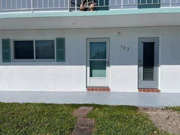 Boynton Beach, FL 33426,1111 Lake TER 103