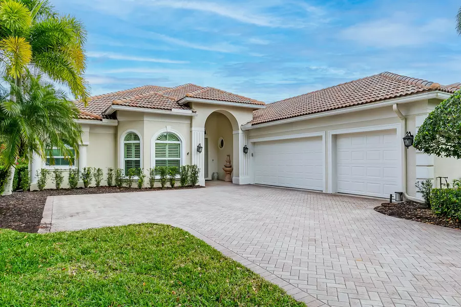 9604 Crooked Stick LN, Port Saint Lucie, FL 34986