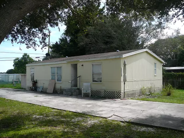 Fort Pierce, FL 34945,1210 E Joy LN