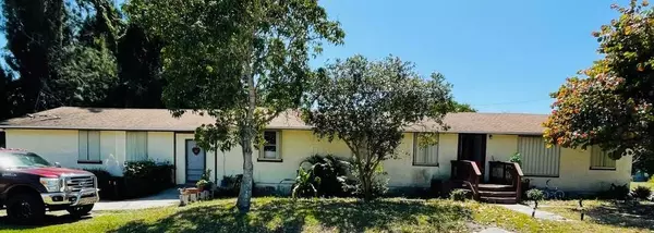 1701 Woodward DR, Fort Pierce, FL 34946