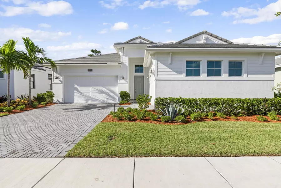 2301 SE Canopy Cove LN, Port Saint Lucie, FL 34984