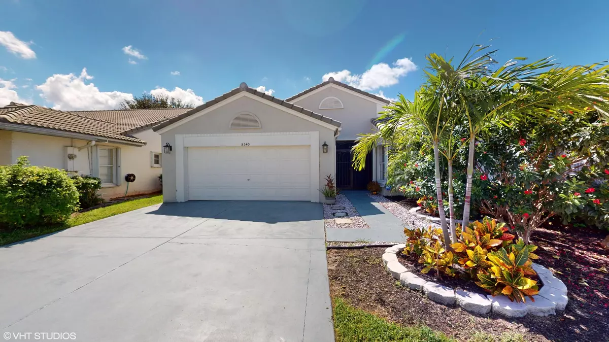 Lake Worth, FL 33467,8540 Lake Cypress RD