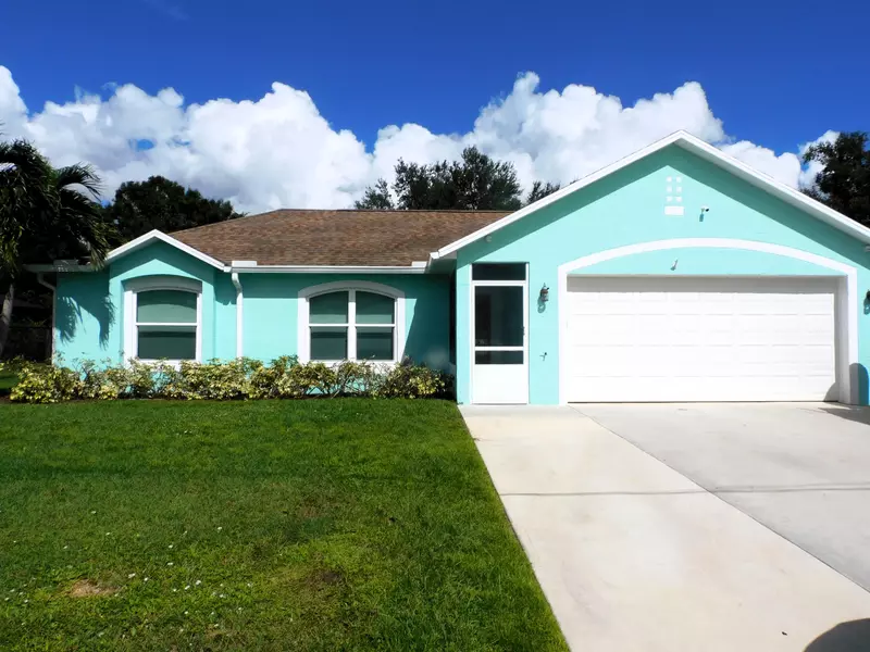 373 SW De Gouvea TER, Port Saint Lucie, FL 34984