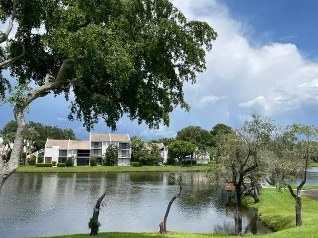 Boca Raton, FL 33434,609 Bridgewood DR