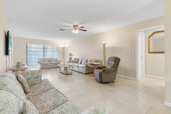 Boynton Beach, FL 33436,4948 Equestrian CIR A