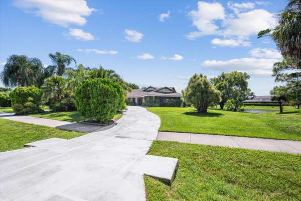 Jensen Beach, FL 34957,2190 NE Pinecrest Lakes BLVD