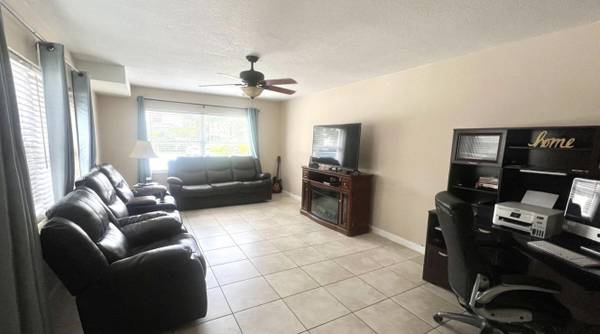 Royal Palm Beach, FL 33411,40 Essex CT C