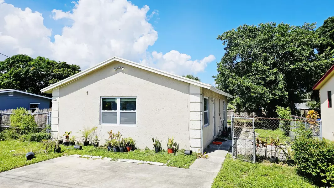 1340 W 35th ST, Riviera Beach, FL 33404