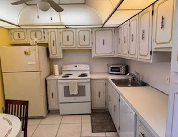 Boynton Beach, FL 33435,2615 NE 3rd CT 3020
