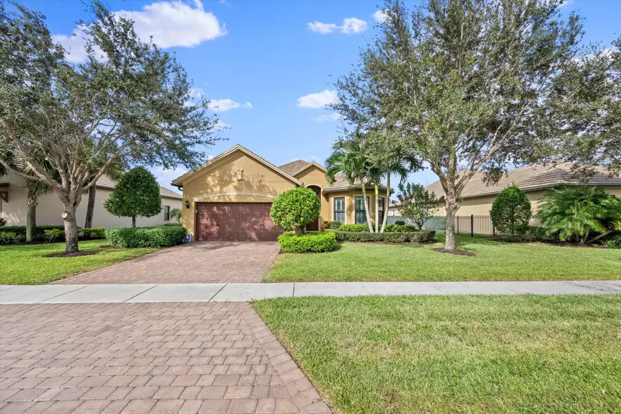 4452 Siena CIR, Wellington, FL 33414