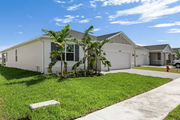 Port Saint Lucie, FL 34986,8990 Dahlia CIR