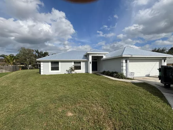 5647 NW Lorna CT, Port Saint Lucie, FL 34986