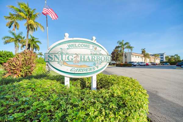 Boynton Beach, FL 33435,646 Snug Harbor DR H106