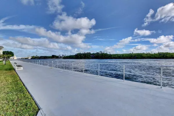 Boynton Beach, FL 33435,340 W Horizons 102