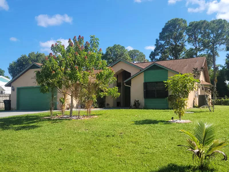 632 SE Portage AVE, Port Saint Lucie, FL 34984