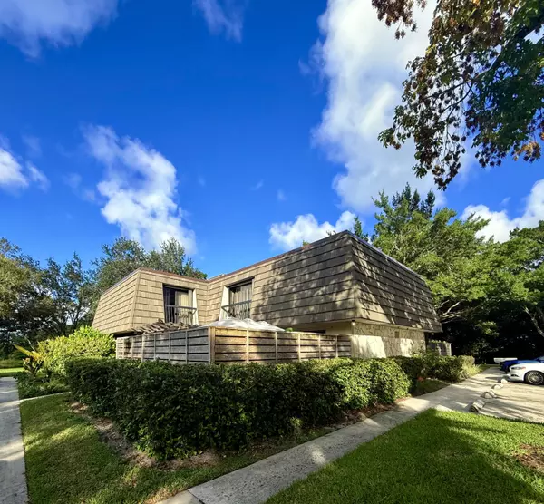 903 9th TER, Palm Beach Gardens, FL 33418