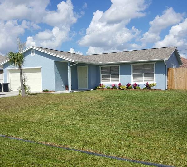 869 SW Mccomb AVE, Port Saint Lucie, FL 34953