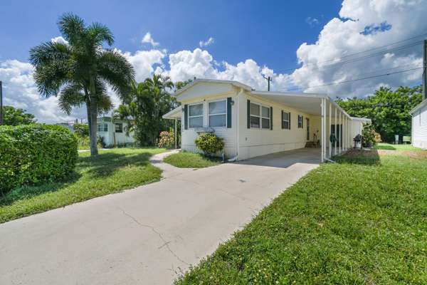 8188 SE Swan AVE, Hobe Sound, FL 33455